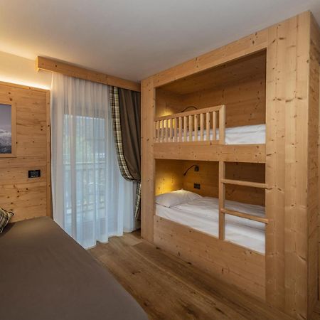 Hotel Ravelli Luxury Spa Mezzana  Ngoại thất bức ảnh