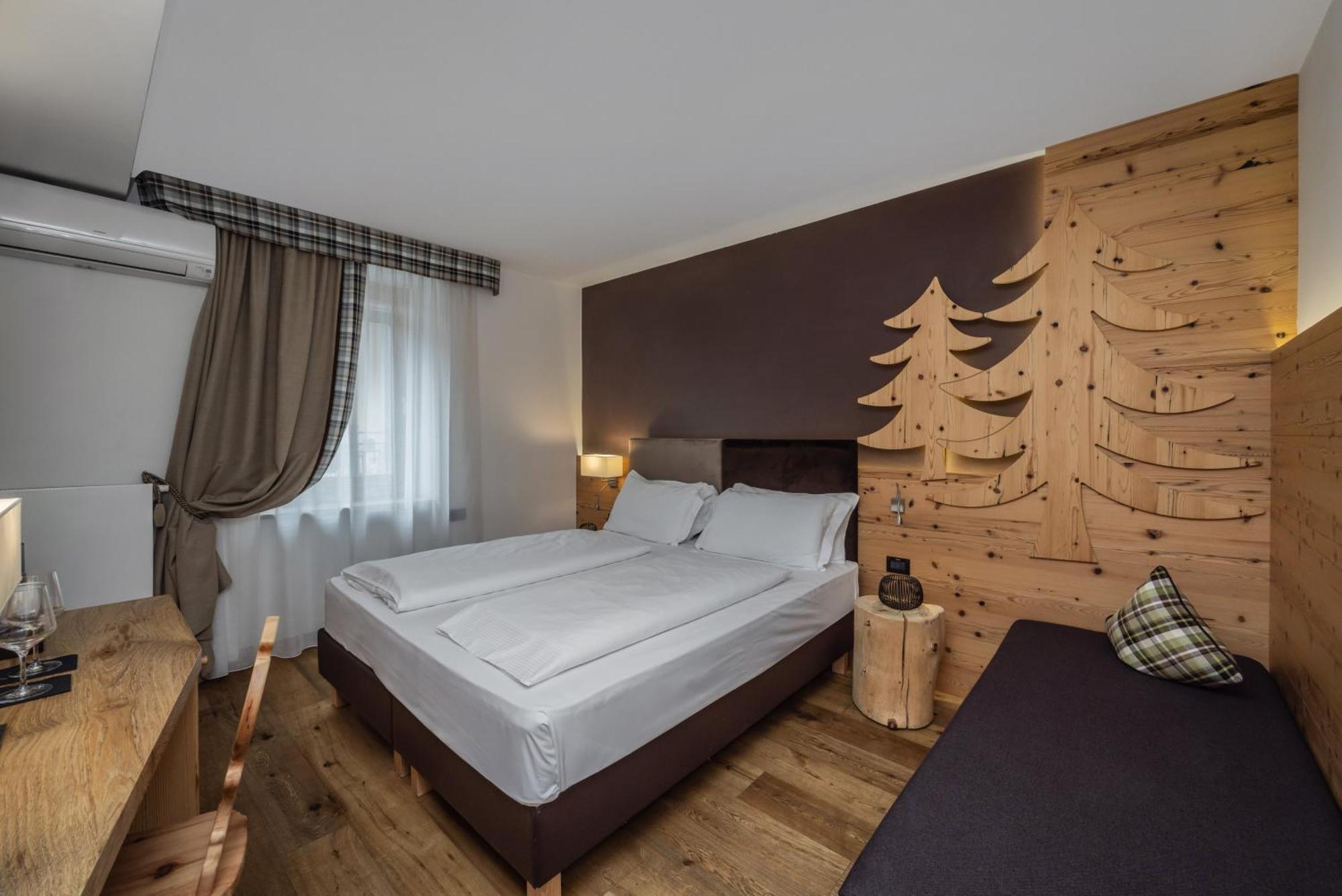 Hotel Ravelli Luxury Spa Mezzana  Ngoại thất bức ảnh